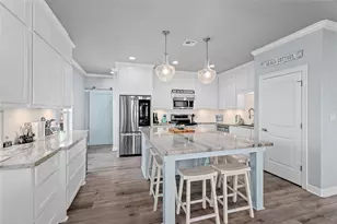 941 S Gateway, Crystal Beach, TX 77650 - Photo 11