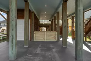 941 S Gateway, Crystal Beach, TX 77650 - Photo 27