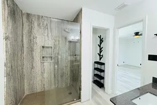 2323 Augusta Dr, Houston, TX 77057 - Photo 13