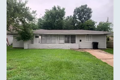 5822 Glenhurst Drive, Houston, TX 77033 - Photo 1