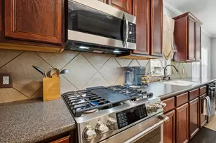 8522 E Highlands Crossing, Highlands, TX 77562 - Photo 11