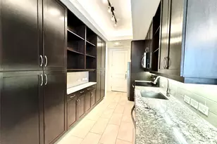 2303 Mid Ln Ln, Houston, TX 77027 - Photo 9