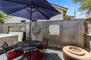 3327 Ursuline St, Galveston, TX 77550 - Photo 37