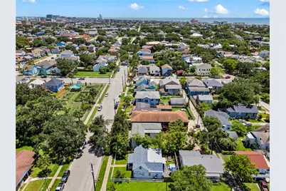 3327 Ursuline Street, Galveston, TX 77550 - Photo 43
