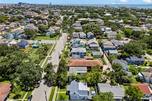 3327 Ursuline St, Galveston, TX 77550 - Photo 43