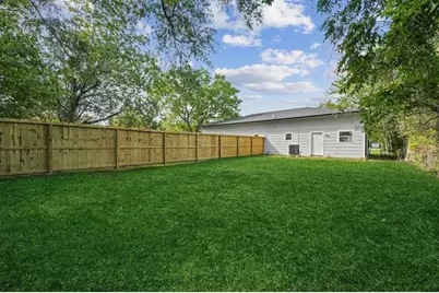 808 Beaumont Street, Anahuac, TX 77514 - Photo 15