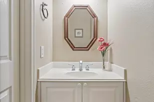 10 Seneca Pl, The Woodlands, TX 77382 - Photo 9