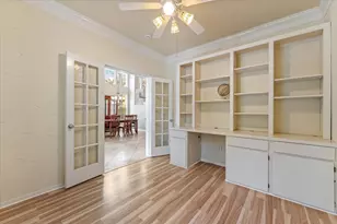 10 Seneca Pl, The Woodlands, TX 77382 - Photo 5