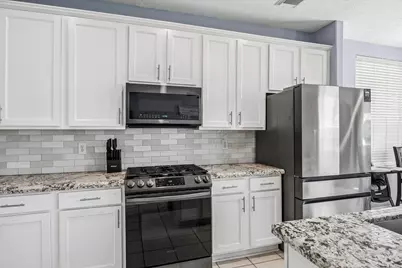 429 Blossomwood Drive, League City, TX 77573 - Photo 9