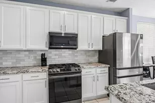429 Blossomwood Dr, League City, TX 77573 - Photo 9