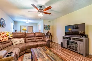 220 Commanche Dr, Onalaska, TX 77360 - Photo 5