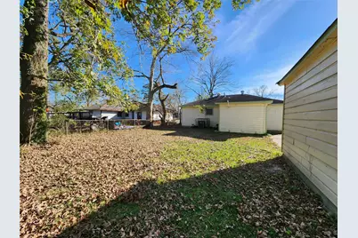 7937 Oak Knoll Lane, Houston, TX 77028 - Photo 13