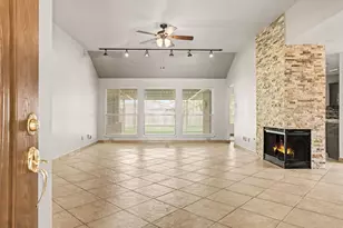 718 Fairfield Ave, La Porte, TX 77571 - Photo 3