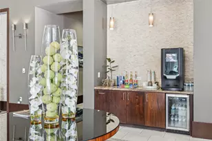 9870 Gaylord Dr, Houston, TX 77024 - Photo 23