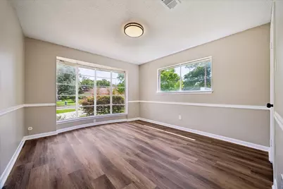8015 Burning Hills Drive, Houston, TX 77071 - Photo 29