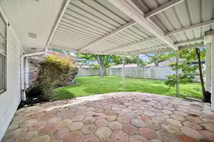 8015 Burning Hills Dr, Houston, TX 77071 - Photo 33