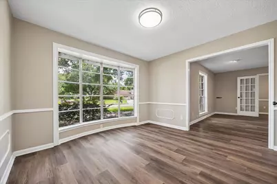 8015 Burning Hills Drive, Houston, TX 77071 - Photo 21