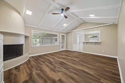 8015 Burning Hills Drive, Houston, TX 77071 - Photo 11