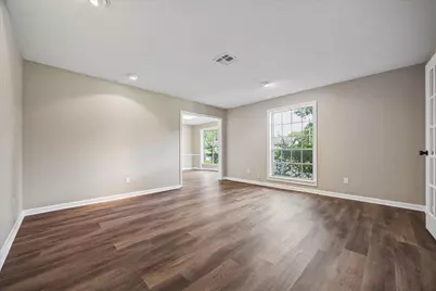 8015 Burning Hills Drive, Houston, TX 77071 - Photo 23