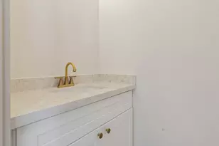 721 Doverside St, Houston, TX 77022 - Photo 11