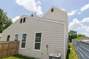 721 Doverside St, Houston, TX 77022 - Photo 21