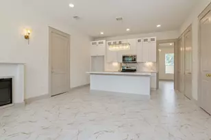 721 Doverside St, Houston, TX 77022 - Photo 17