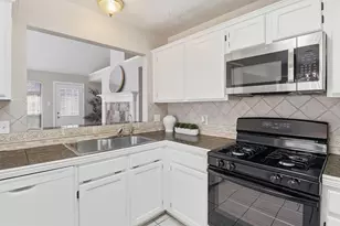 2511 Pecan Grove Ct, Pearland, TX 77584 - Photo 7