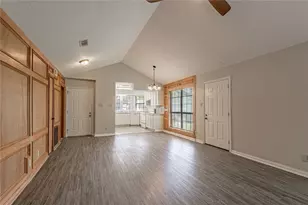 610 Normal Park Dr, Huntsville, TX 77320 - Photo 9