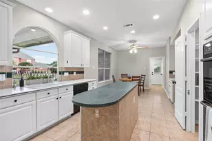 10114 Waller Park Ln Ln, Houston, TX 77064 - Photo 11