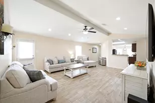 12211 Seacrest Ln, Texas City, TX 77568 - Photo 9