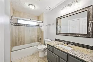 14218 Scarborough Fair St, Houston, TX 77077 - Photo 25