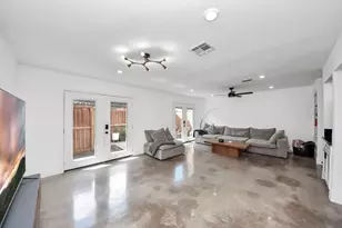 5801 Lumberdale Rd, Houston, TX 77092 - Photo 17