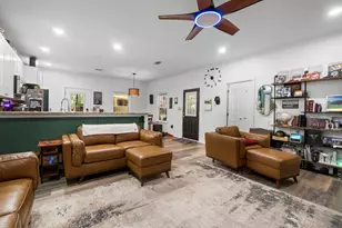 337 Windwood Dr, Livingston, TX 77351 - Photo 5