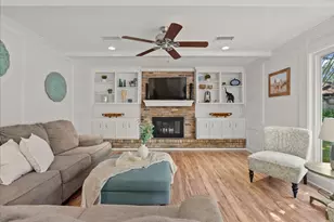 15710 Crestbrook Dr, Houston, TX 77059 - Photo 11
