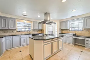 [Address not provided], Friendswood, TX 77546 - Photo 9