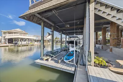241 Tamana Drive, Tiki Island, TX 77554 - Photo 37