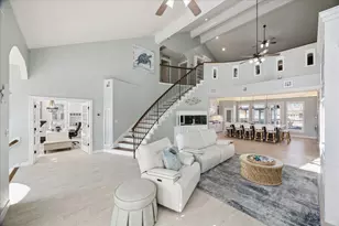 241 Tamana Dr, Tiki Island, TX 77554 - Photo 5