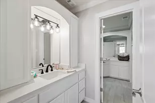 241 Tamana Dr, Tiki Island, TX 77554 - Photo 25