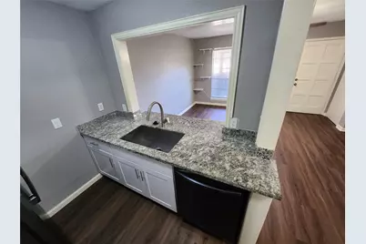 4500 Sherwood Lane #10, Houston, TX 77092 - Photo 3