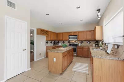 322 Welford Lane, Highlands, TX 77562 - Photo 7