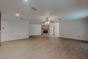 1700 N 30th St, Nederland, TX 77627 - Photo 9