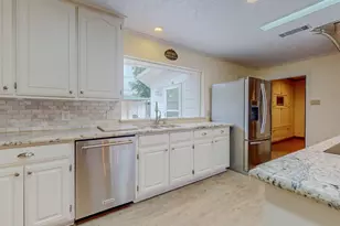 1700 N 30th St, Nederland, TX 77627 - Photo 11