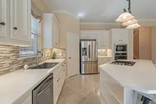 13 Stonegate Park Ct, Spring, TX 77379 - Photo 15