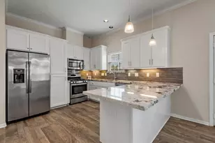 7036 W 43rd St, Houston, TX 77092 - Photo 13