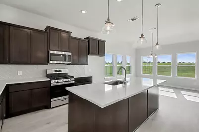 2000 Twin Lakes Boulevard, West Columbia, TX 77486 - Photo 1