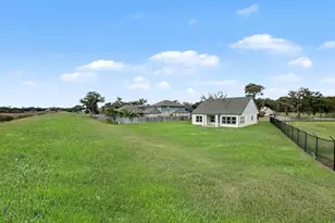 2000 Twin Lakes Blvd, West Columbia, TX 77486 - Photo 29