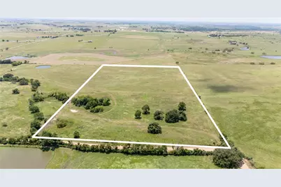 1282 Cr 329, Yoakum, TX 77995 - Photo 3