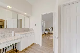 2742 Westchester Cir, Pearland, TX 77584 - Photo 17