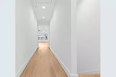 8403 Sunnyhill Street, Houston, TX 77088 - Photo 25