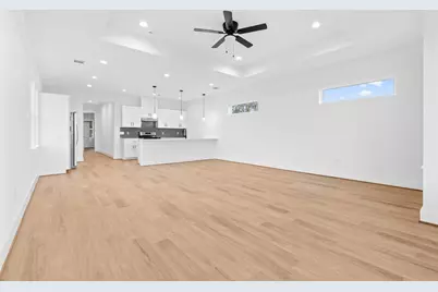 8403 Sunnyhill Street, Houston, TX 77088 - Photo 9